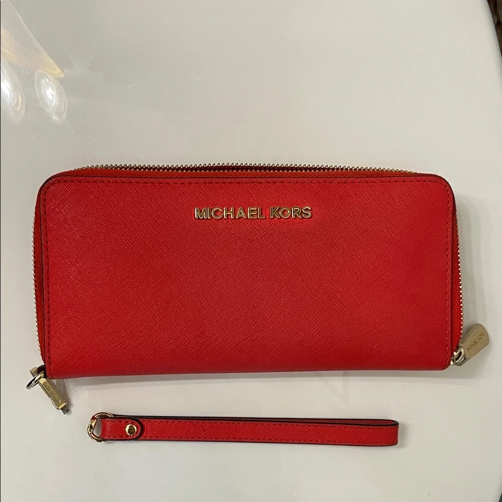 Michael Kors Bold Red Zip-Around Wallet - Picture 2 of 13